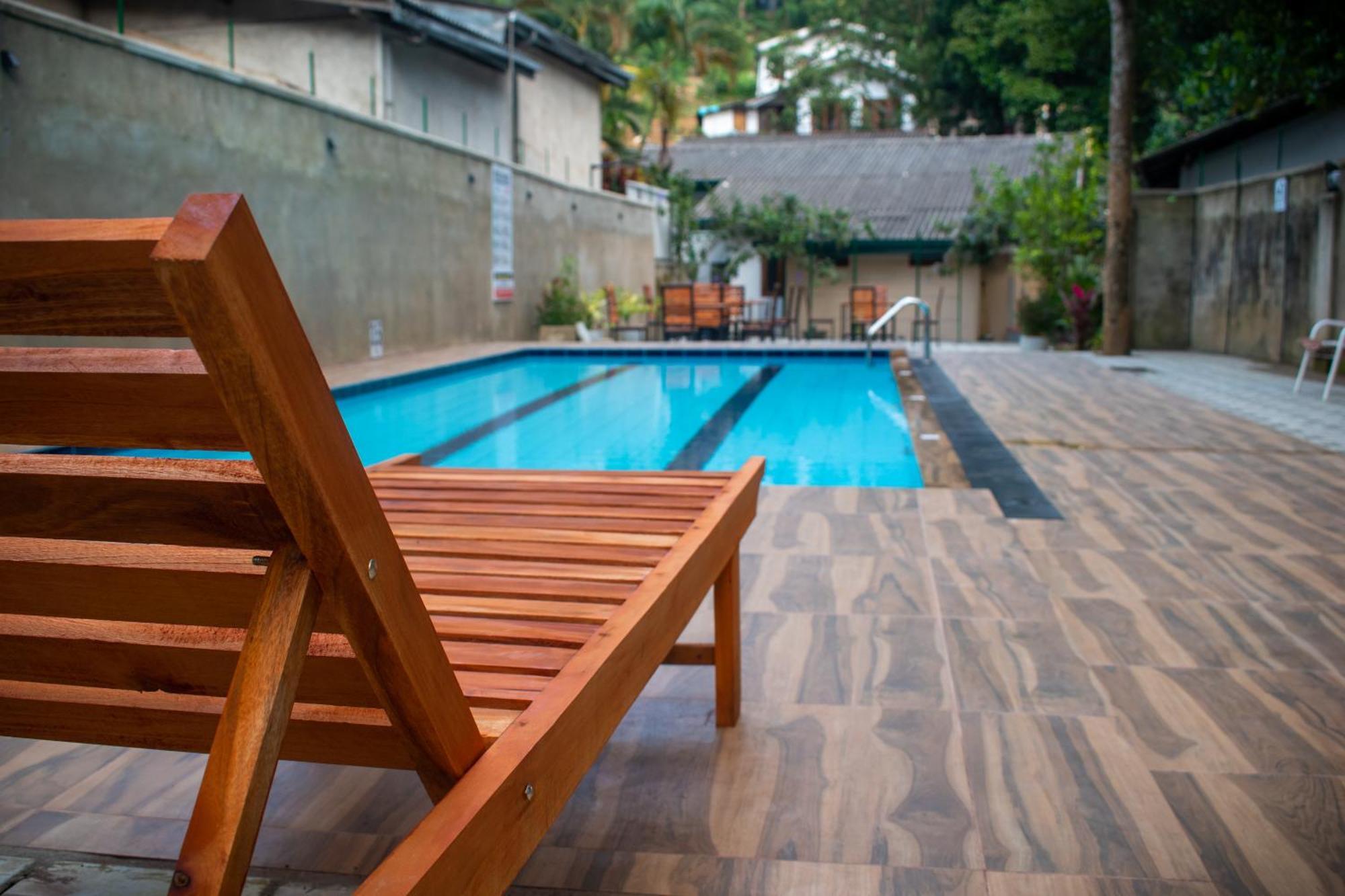 Villa Tranquil Kandy Peradeniya Exterior photo